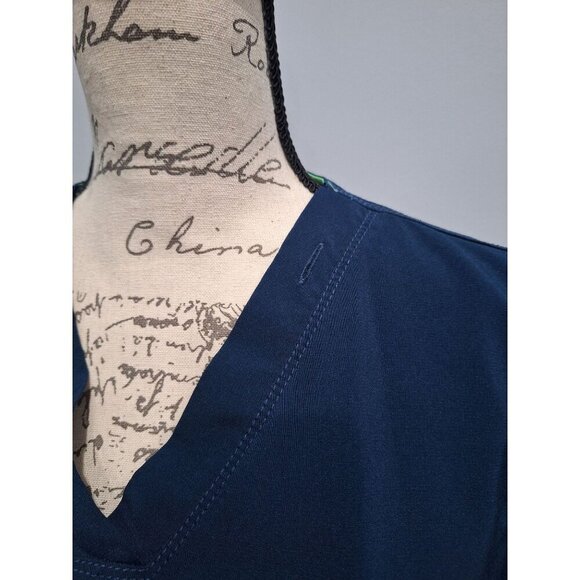 EUC Carhartt Women's Force Scrub Top Navy Blue Short Sleeve/Sz S - Picture 4 of 9